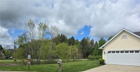 136 Haydens Arbor Elyria OH 44035