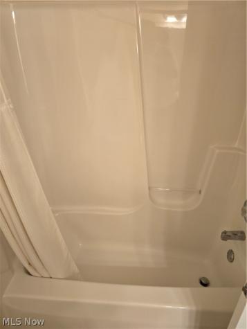 136 Haydens Arbor Elyria OH 44035