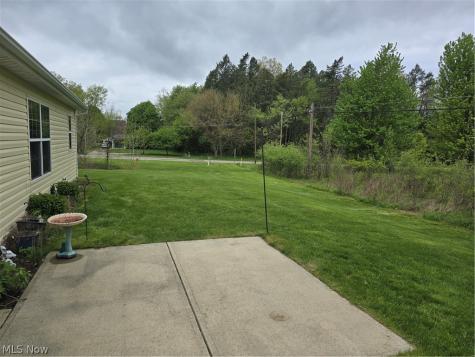 136 Haydens Arbor Elyria OH 44035