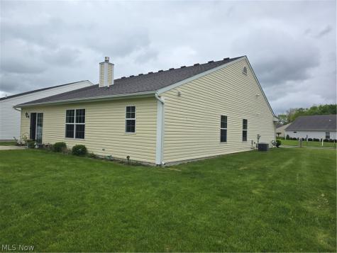 136 Haydens Arbor Elyria OH 44035