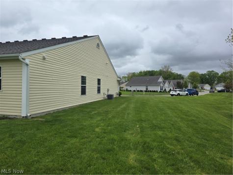 136 Haydens Arbor Elyria OH 44035