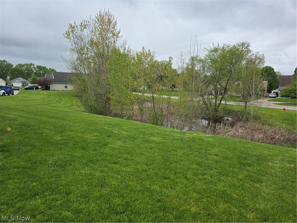 136 Haydens Arbor Elyria OH 44035