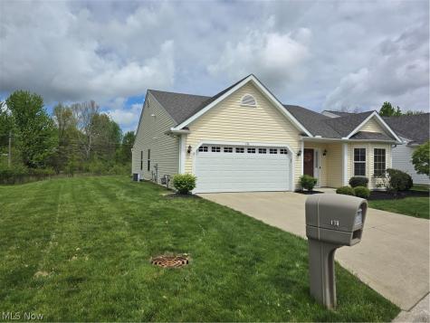 136 Haydens Arbor Elyria OH 44035