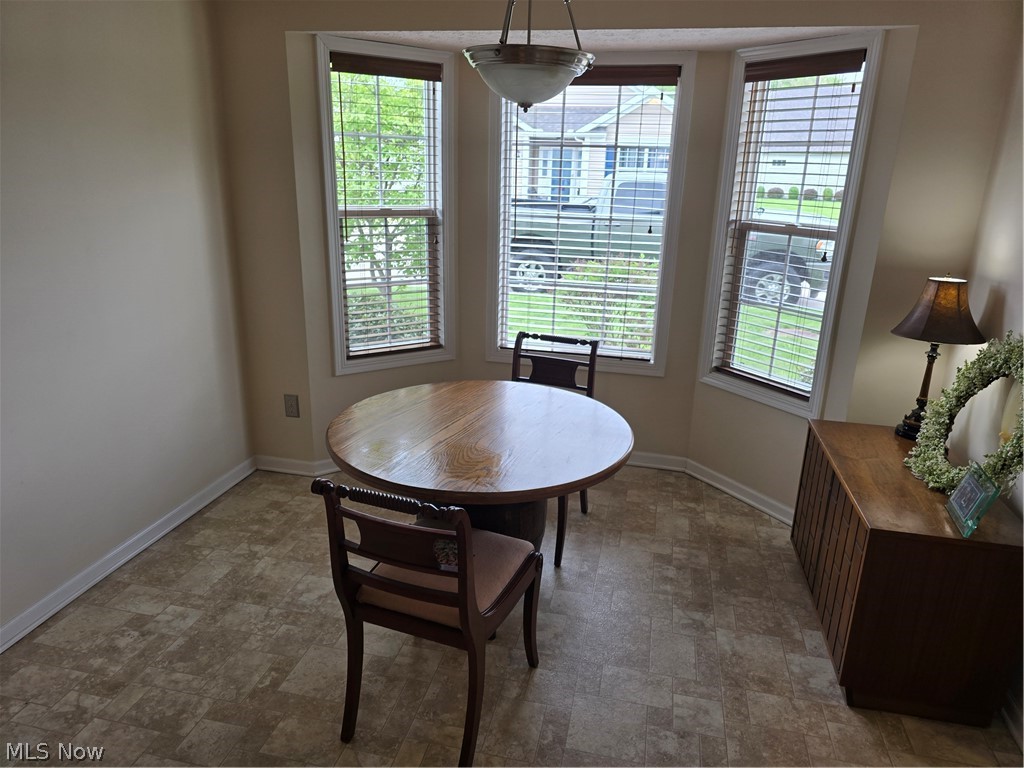 136 Haydens Arbor Elyria OH 44035
