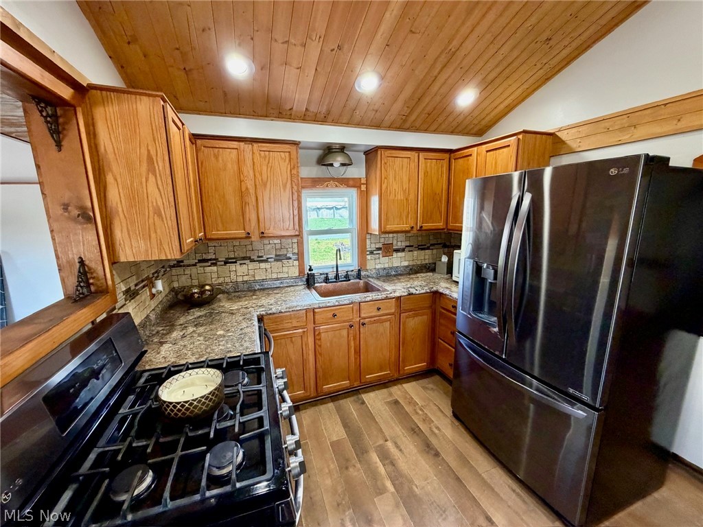 549 Perry Road Tallmadge OH 44278