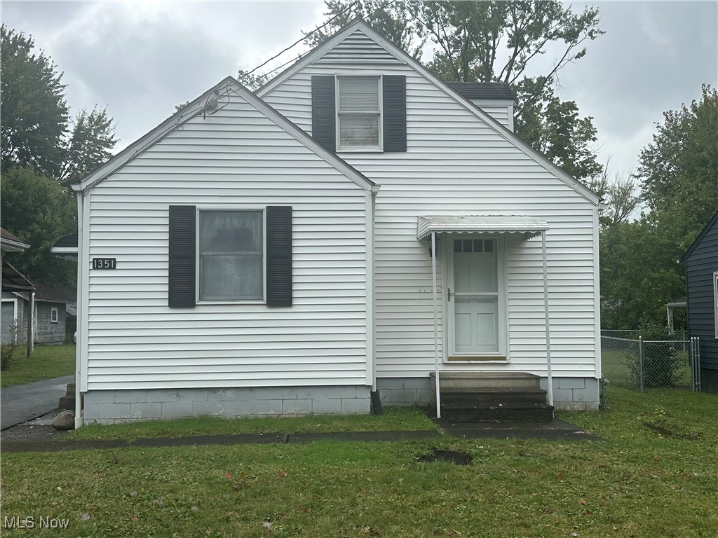 1351 Bradford Street NW Warren OH 44485