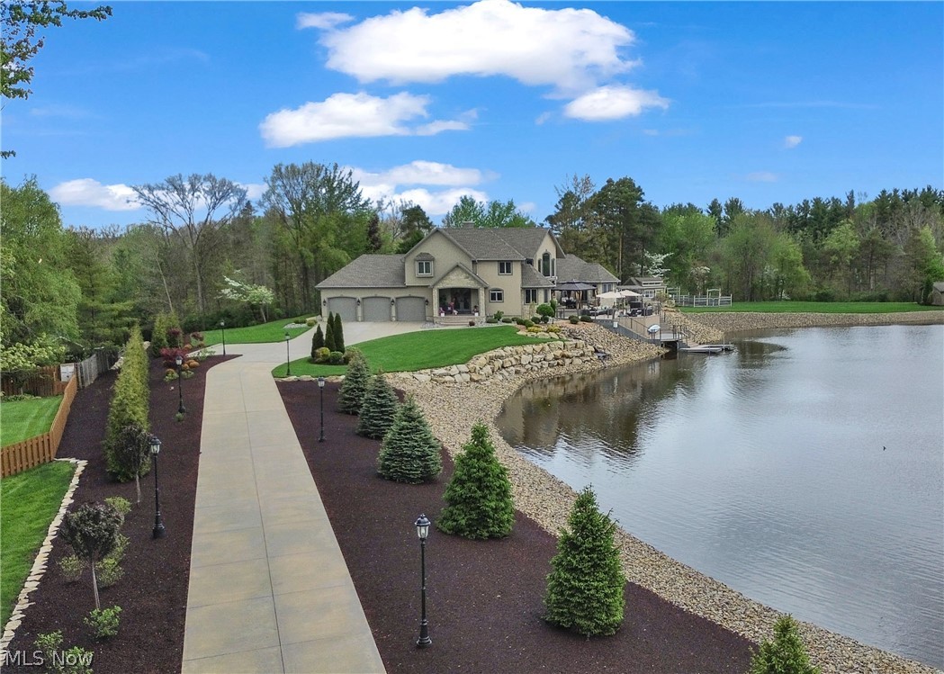 2900 Whispering Pines Drive Canfield OH 44406
