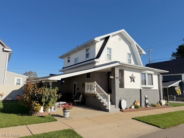 311 E 7th Street Uhrichsville OH 44683