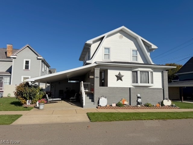 311 E 7th Street Uhrichsville OH 44683