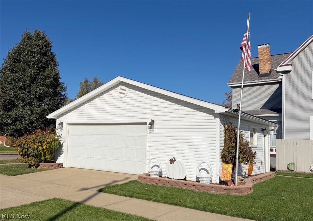 311 E 7th Street Uhrichsville OH 44683