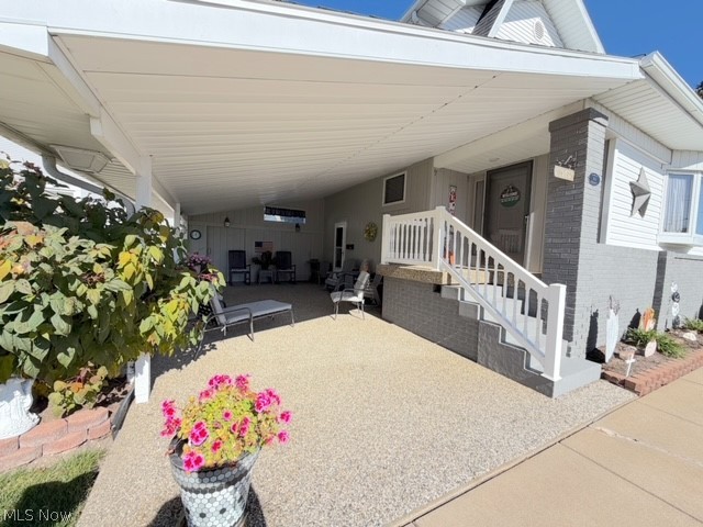311 E 7th Street Uhrichsville OH 44683