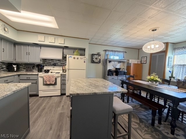 311 E 7th Street Uhrichsville OH 44683