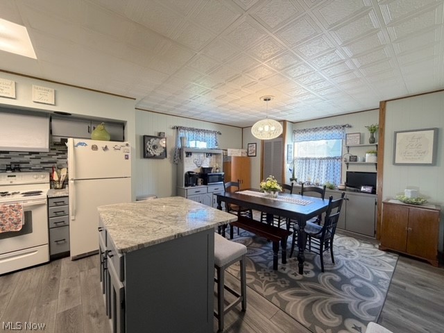 311 E 7th Street Uhrichsville OH 44683
