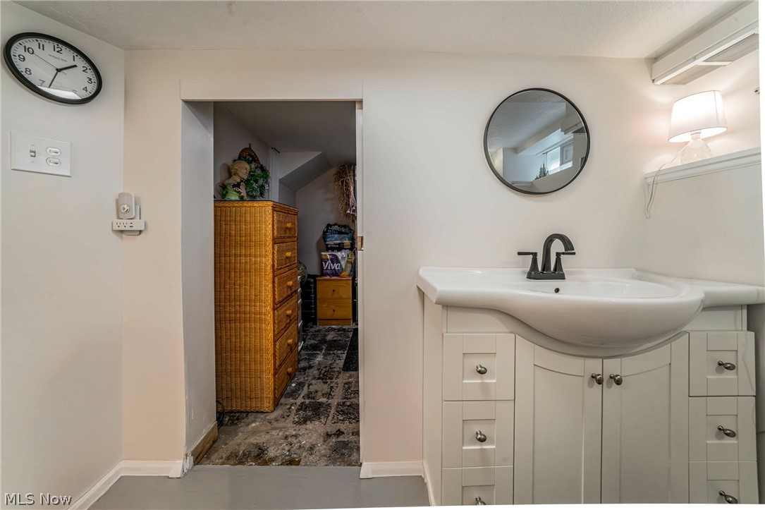 3387 W 125th Street Cleveland OH 44111