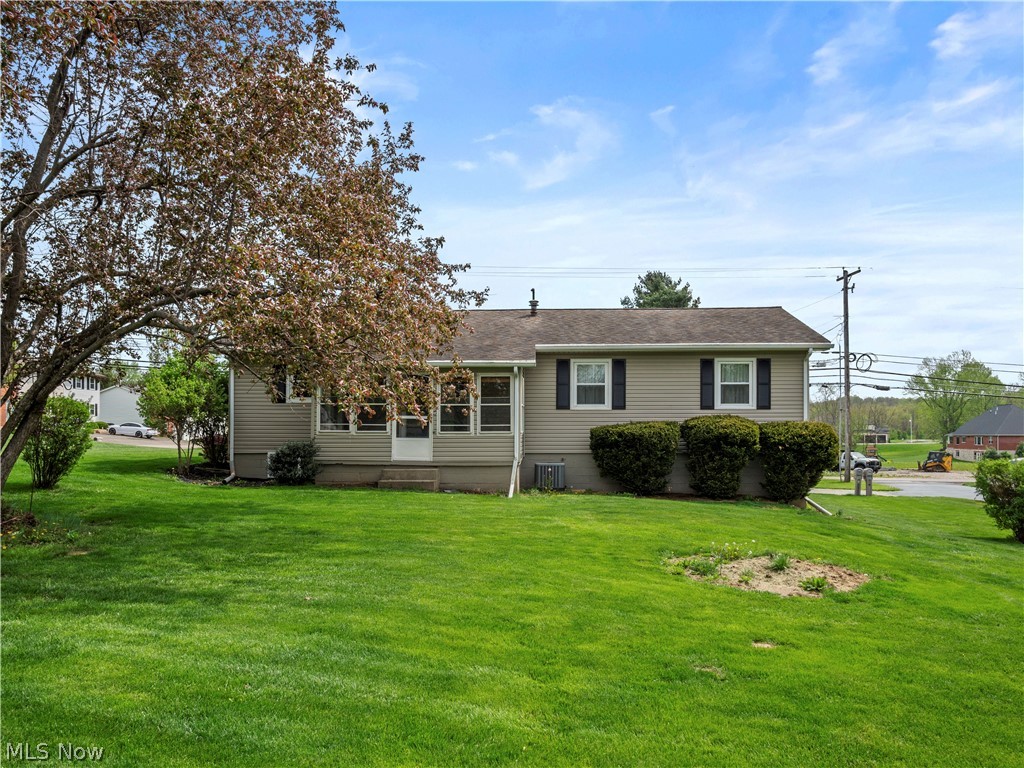 3845 Dresden Road Zanesville OH 43701