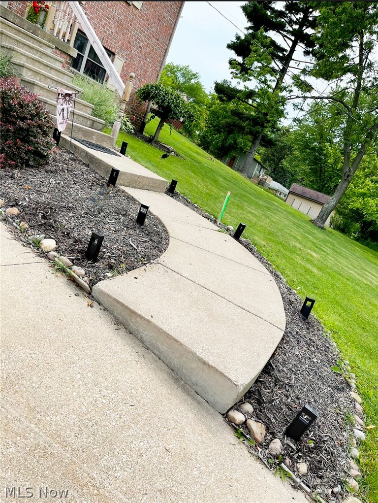 170 Crawford Avenue Wintersville OH 43953