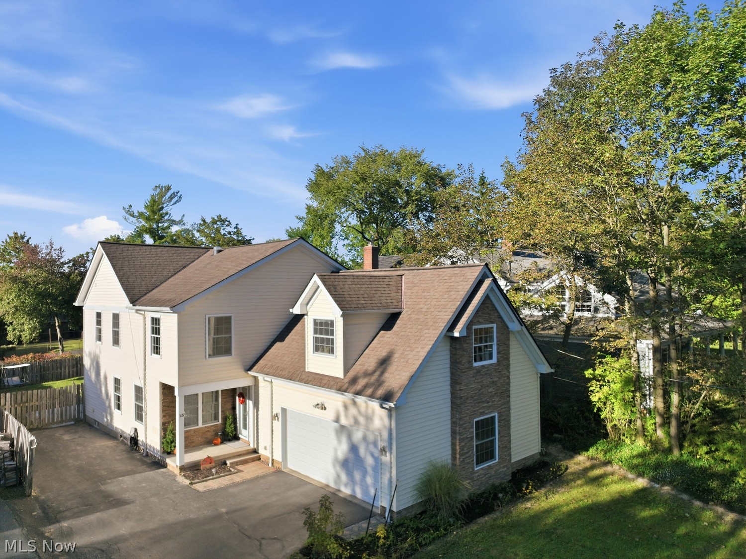 Chagrin Falls OH, 15 E Summit Street