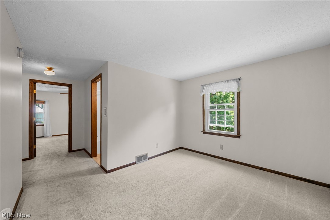1489 Earhart Avenue Akron OH 44320
