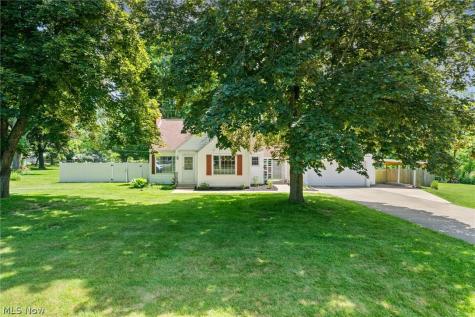 1489 Earhart Avenue Akron OH 44320