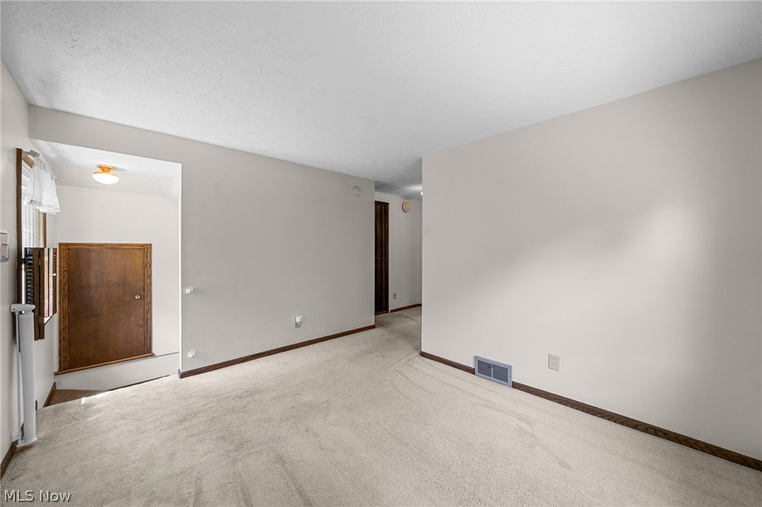 1489 Earhart Avenue Akron OH 44320