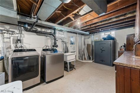 1489 Earhart Avenue Akron OH 44320