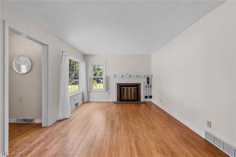 1489 Earhart Avenue Akron OH 44320
