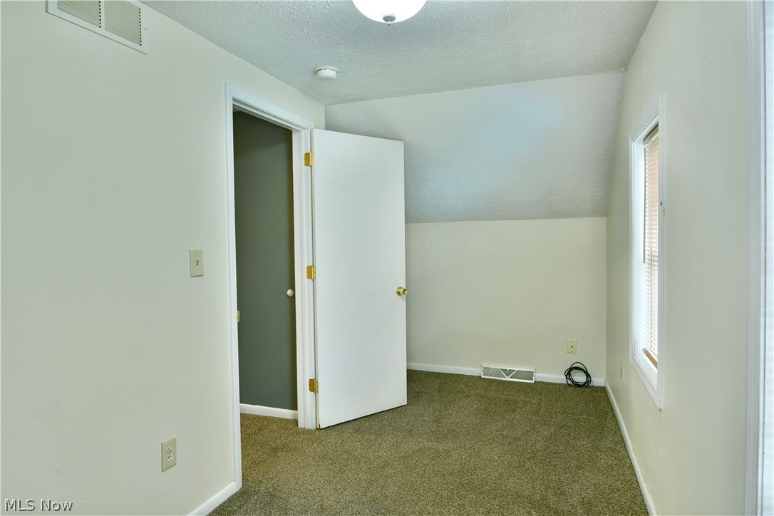 574 Braceville Robinson Road NW Newton Falls OH 44444