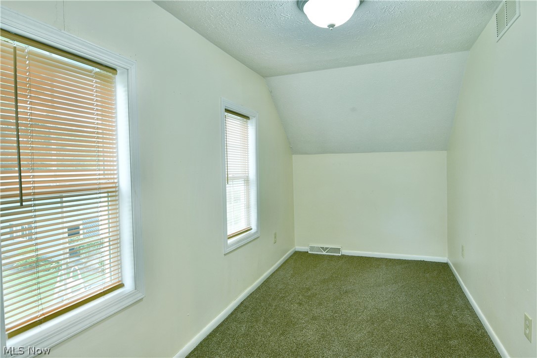 574 Braceville Robinson Road NW Newton Falls OH 44444