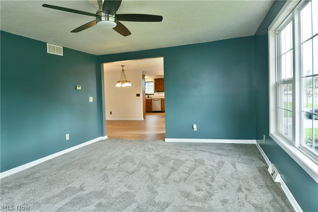 574 Braceville Robinson Road NW Newton Falls OH 44444