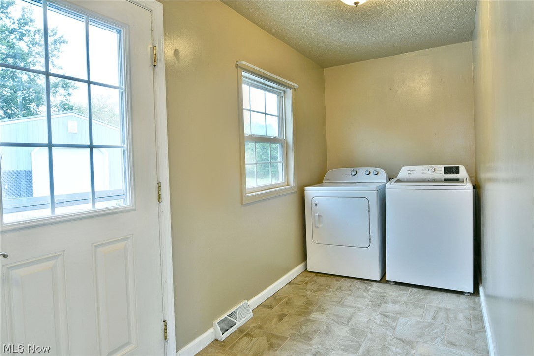 574 Braceville Robinson Road NW Newton Falls OH 44444