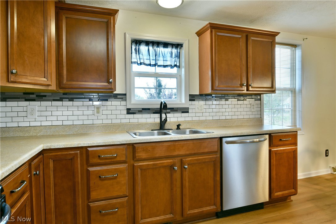 574 Braceville Robinson Road NW Newton Falls OH 44444