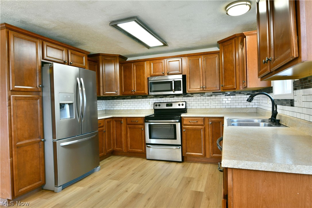 574 Braceville Robinson Road NW Newton Falls OH 44444
