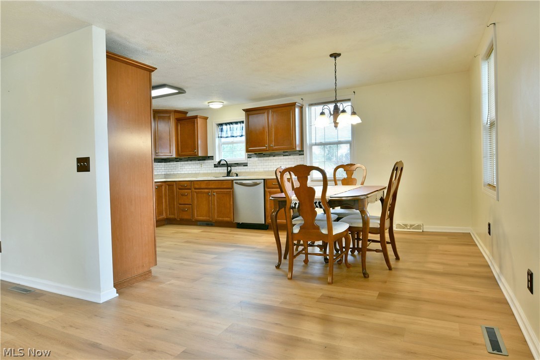 574 Braceville Robinson Road NW Newton Falls OH 44444