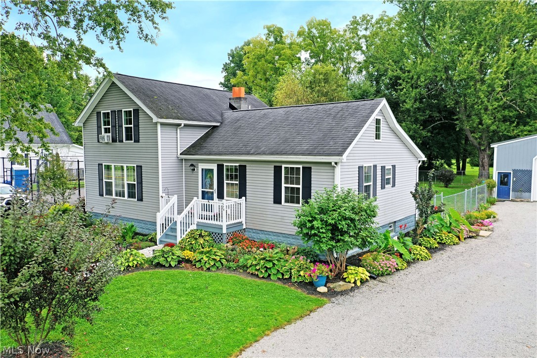 574 Braceville Robinson Road NW Newton Falls OH 44444