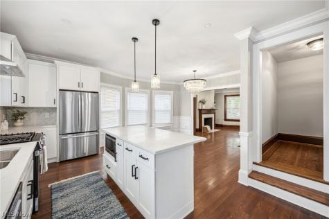 1459 Cohassett Avenue Lakewood OH 44107