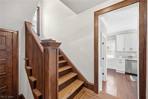 1459 Cohassett Avenue Lakewood OH 44107