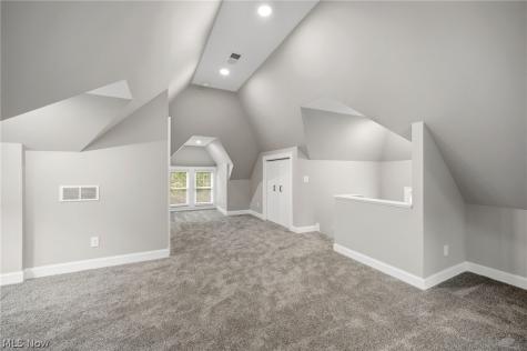 1459 Cohassett Avenue Lakewood OH 44107