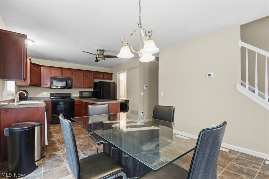 38190 Highgate Bluff Lane Willoughby OH 44094