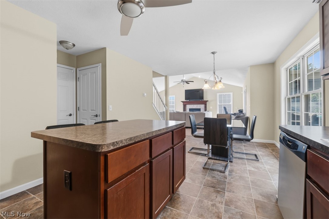 38190 Highgate Bluff Lane Willoughby OH 44094
