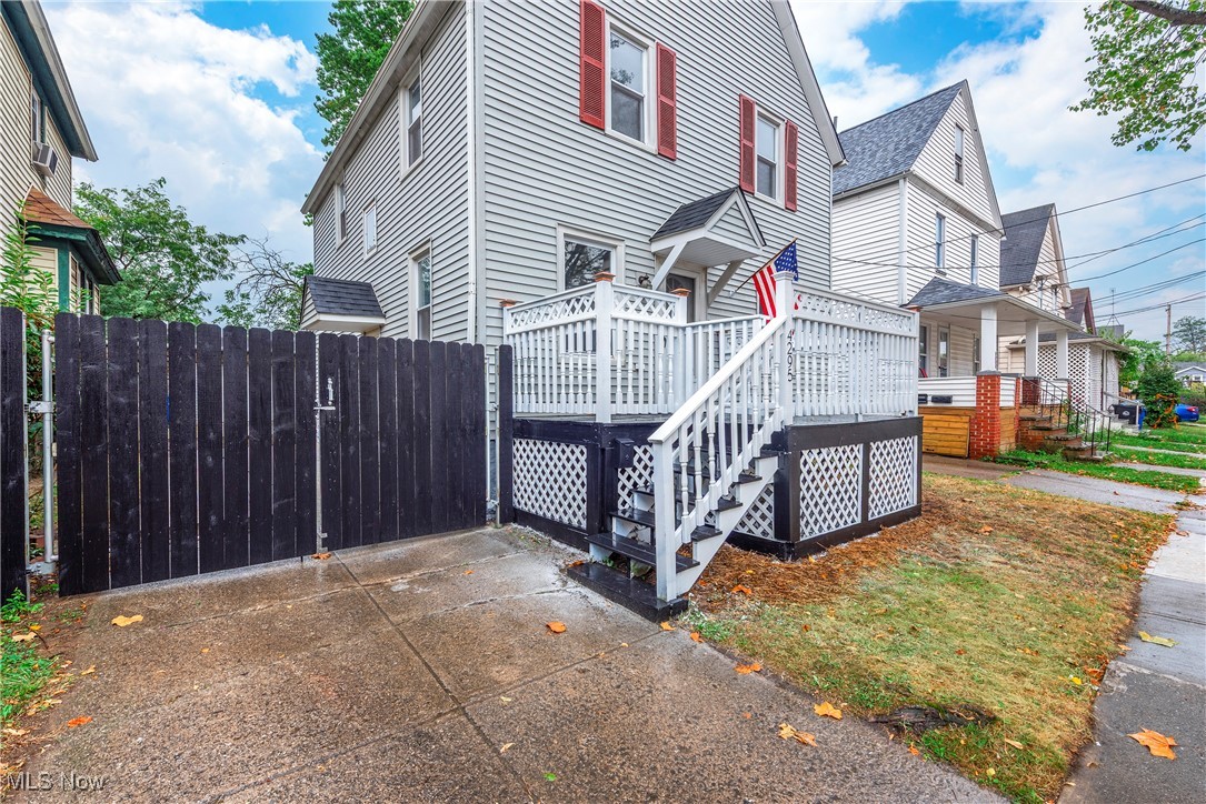 4295 W 30th Street Cleveland OH 44109