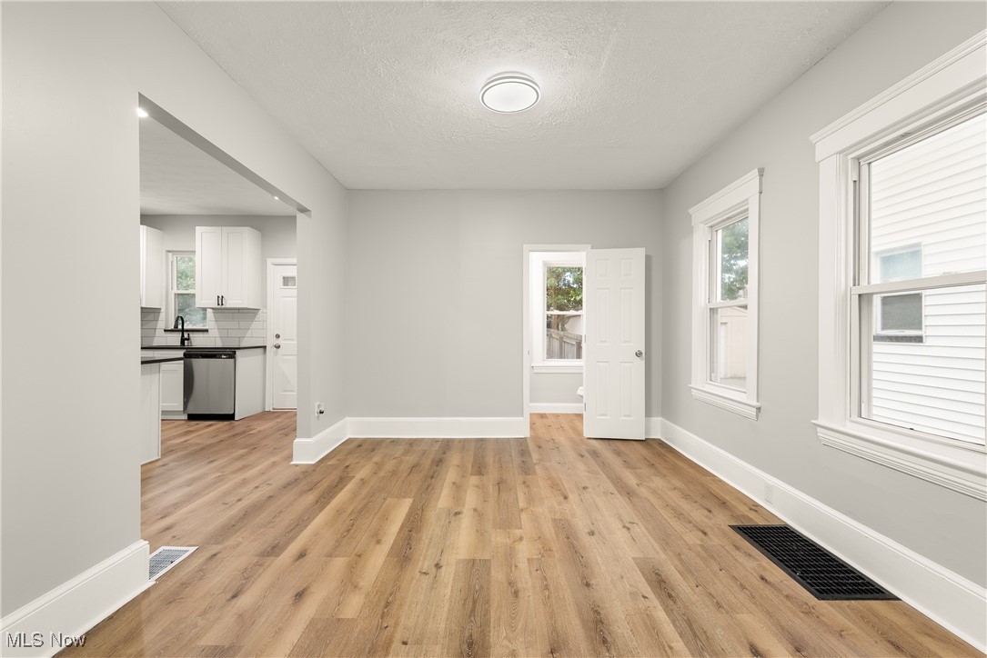 4295 W 30th Street Cleveland OH 44109