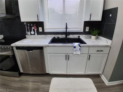 718 Easter Avenue Akron OH 44307