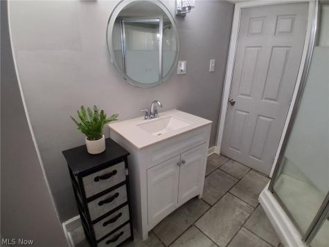 718 Easter Avenue Akron OH 44307