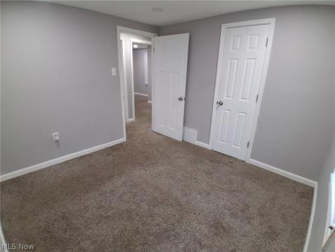 718 Easter Avenue Akron OH 44307