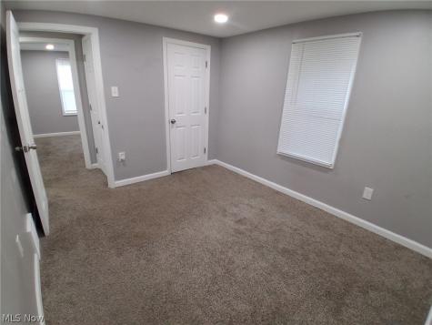 718 Easter Avenue Akron OH 44307