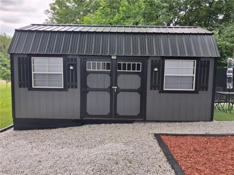 718 Easter Avenue Akron OH 44307