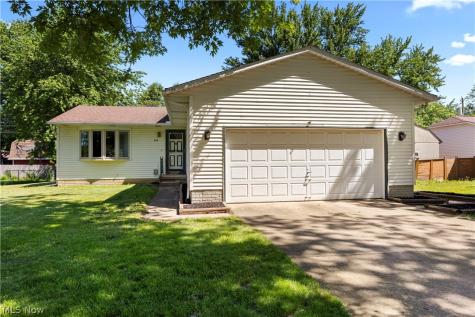 536 Fieldstone Drive Amherst OH 44001