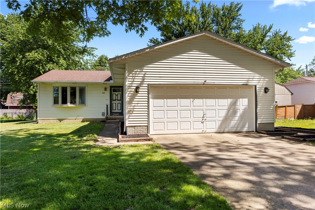 536 Fieldstone Drive Amherst OH 44001