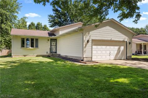 536 Fieldstone Drive Amherst OH 44001