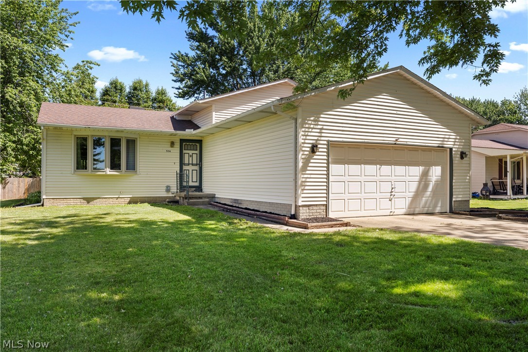 536 Fieldstone Drive Amherst OH 44001